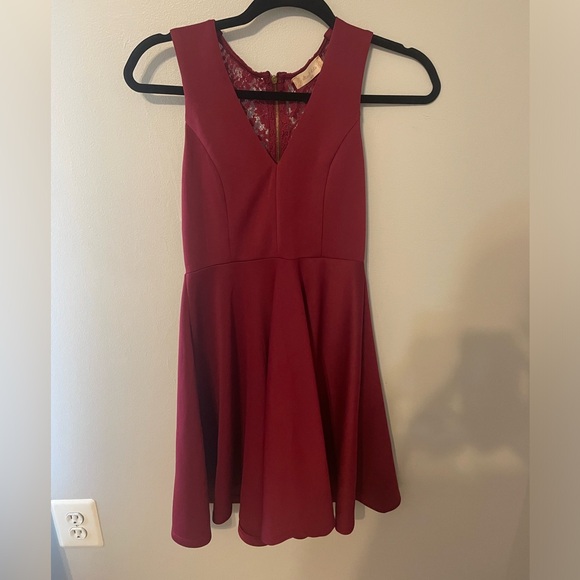 Altar’s State Burgundy Dress - Picture 1 of 3